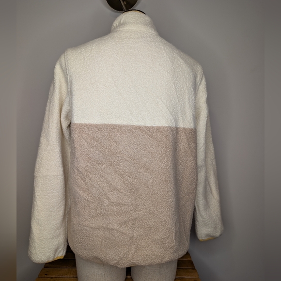 Tilley Colour-Block Sherpa Popover Fleece Size S/P Like New - Picture 3 of 10